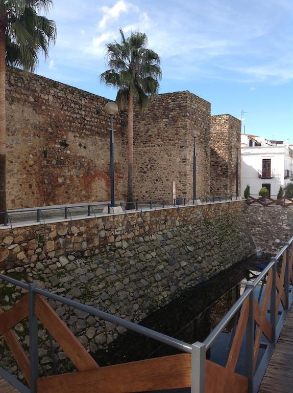 Hostal Los Amigos Olivenza Exterior photo