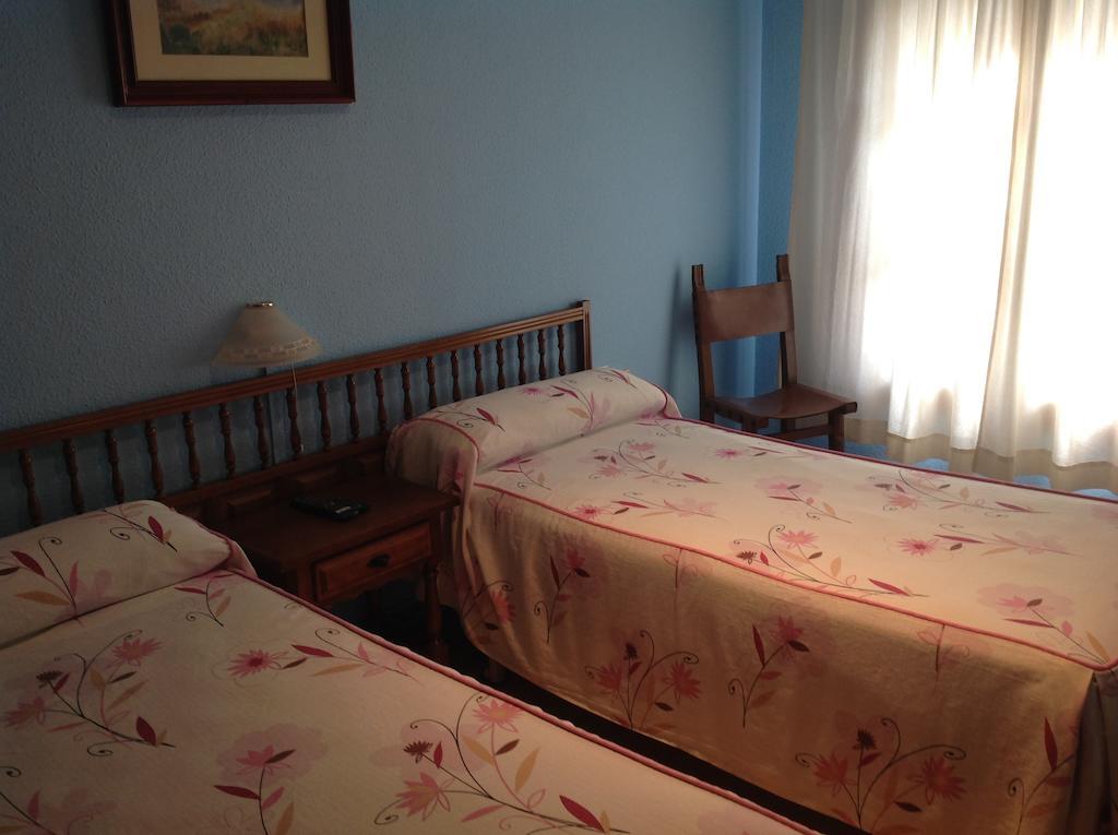 Hostal Los Amigos Olivenza Room photo